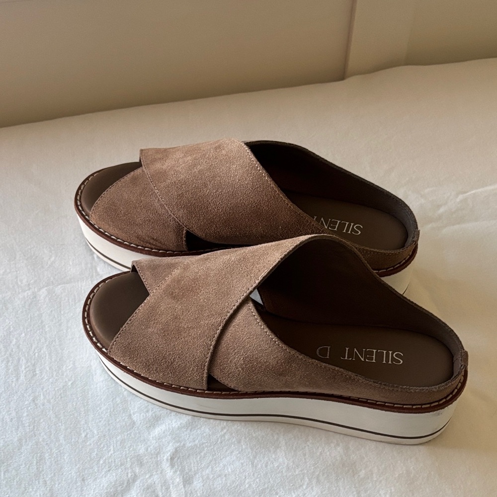Silent D Women's Tan Platform Slides - image 1